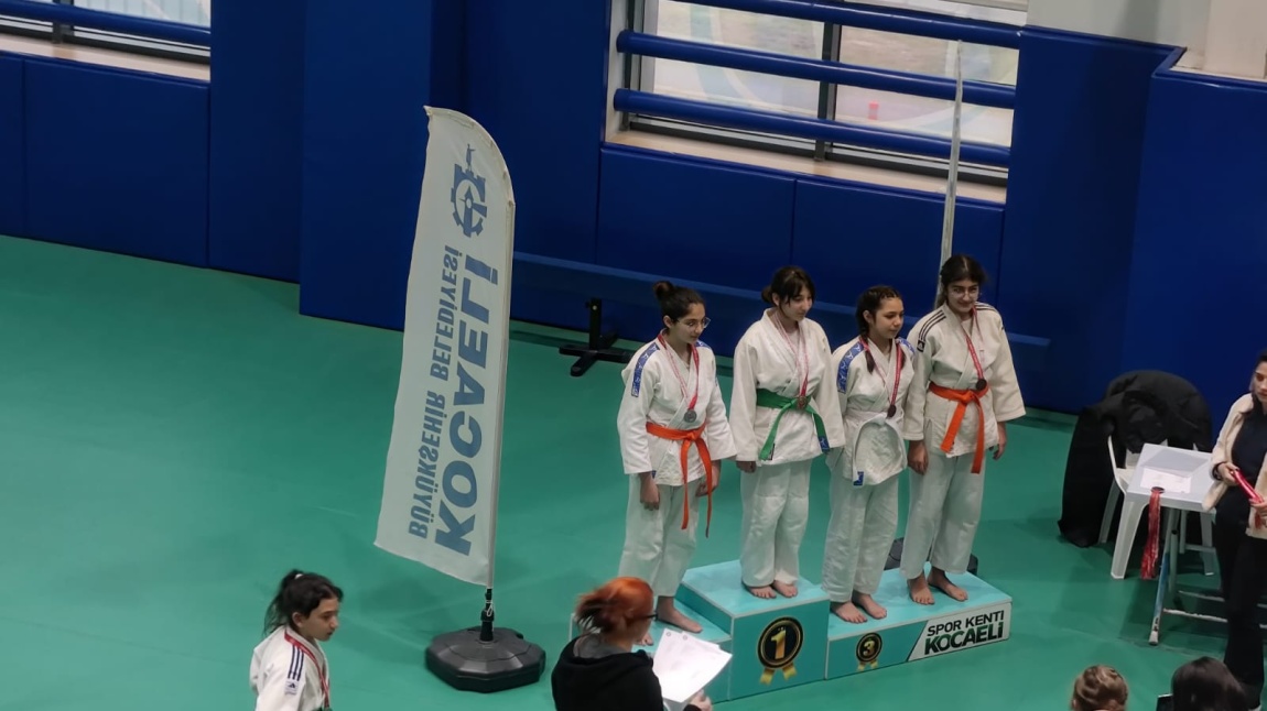 Okullar Arası Judo Yarışmasında Öğrencimiz Belinay Eslem Kutlu  3. Olmuştur 