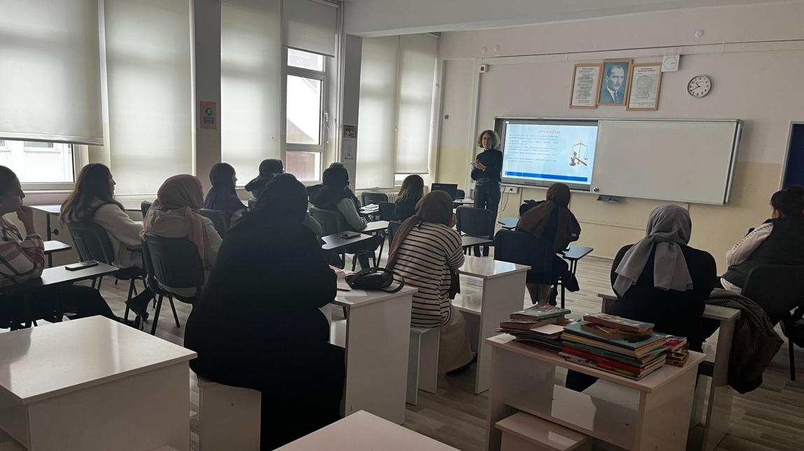 Anasınıfımızın Velilerine Anne Baba Tutumları Ve Aile İçi İletişim Semineri Verildi